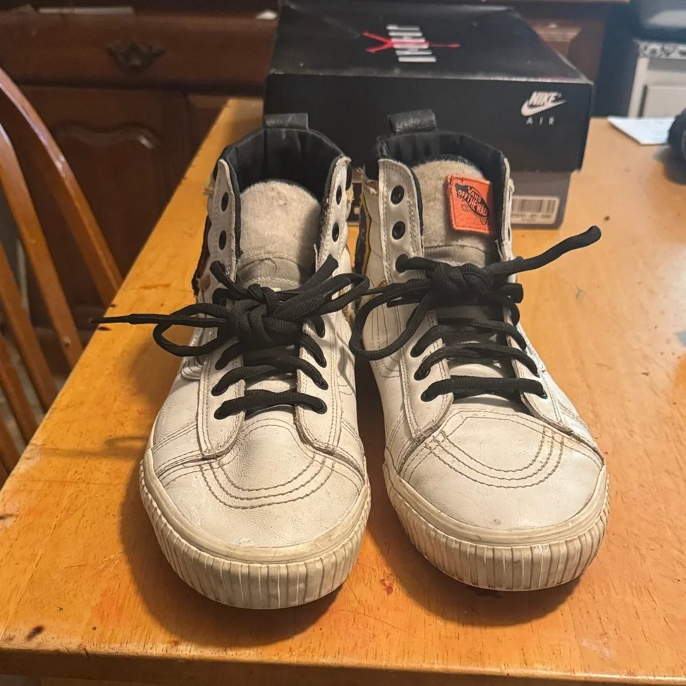 Vans White and Black NASA High-Top Sneakers plus 2 vans low tops as a bonus! - Picture 3 of 5